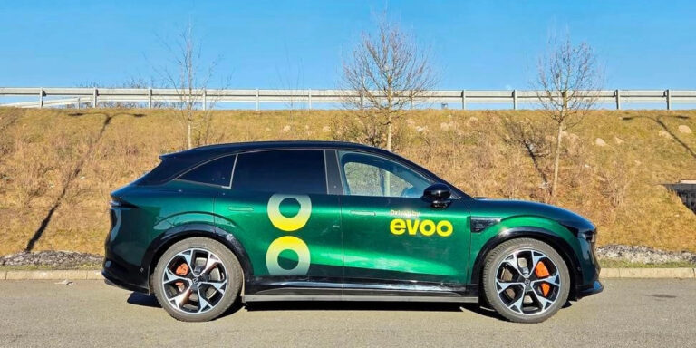 Konečně „Čína“, která to myslí vážně. Zeekr 7X se vysmívá předsudkům a míří na BMW